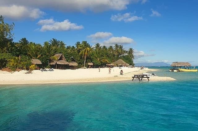 Bora Bora ATV Tour + Motu Fanfan Island Escape & Polynesian Meal