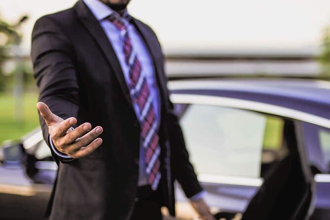 Premium YVR Airport Transfers: Travel Vancouver in Comfort
