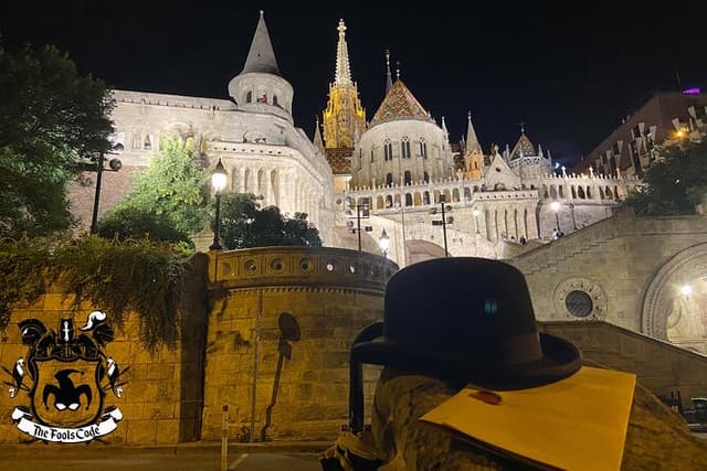The FoolsCode: EscapeRoom/Sightseeing tour with Actor Tourguide