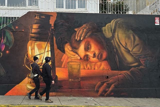 Street Art in Valparaiso and Wines in Casablanca from Santiago