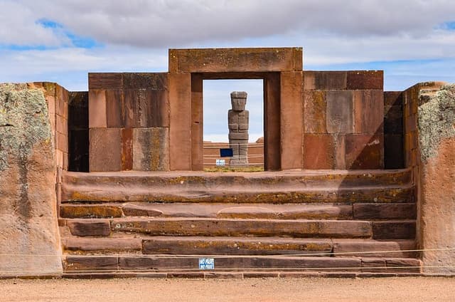 Full-day Tiwanaku, the enigmatic empire PRIVATE
