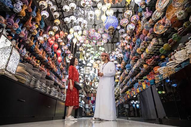 Dubai Aladdin Tour: Souks, Creek, Old Dubai and Tastings