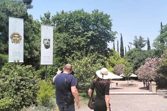 Vergina Royal Tombs & Thessaloniki Highlights Private Tour