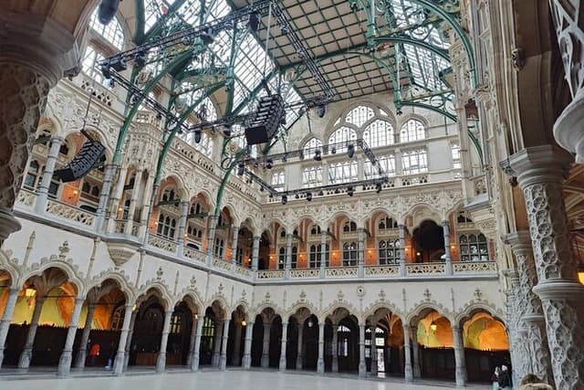 Historical Walking Tour in Antwerp Old City