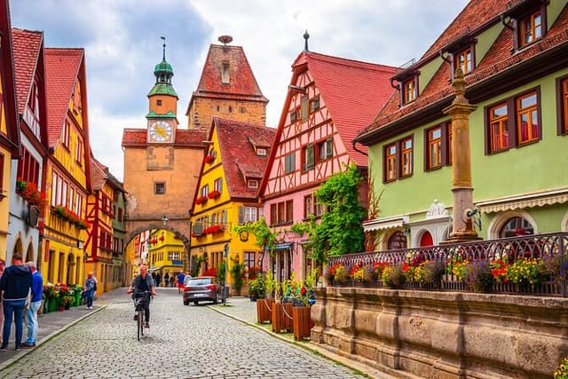 Romantic Road, Rothenburg, and Harburg Day Tour from Munich