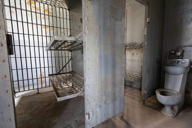 1910 Jail Tours