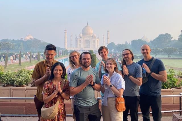 Taj Mahal Day Tour from Delhi by Superfast Train - with 5* Lunch