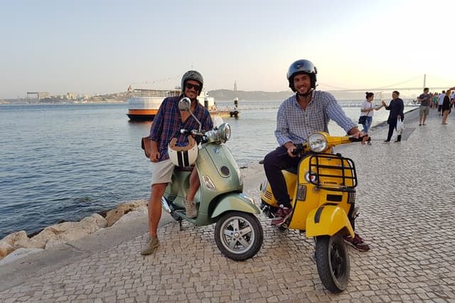 Lisbon PRIVATE TOUR: Highlights & Hidden Gems