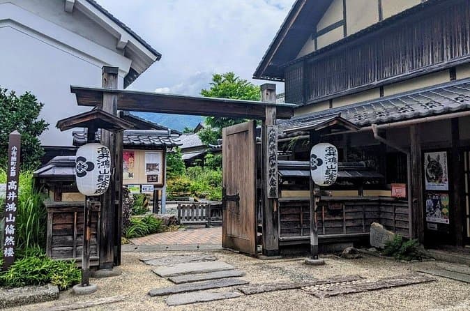 Explore Hokusai Art & Historic Obuse Tours