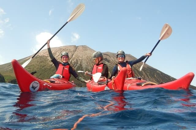 Private Tour explore Vulcano Island by Kayak & Coasteering