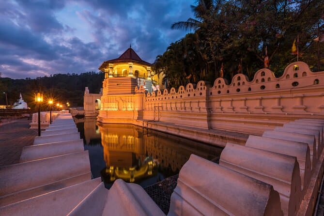 Private Transfers: Sigiriya to Kandy Scenic Route
