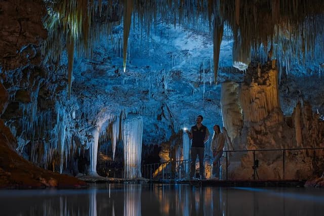 Lake Cave Fully Guided Tour