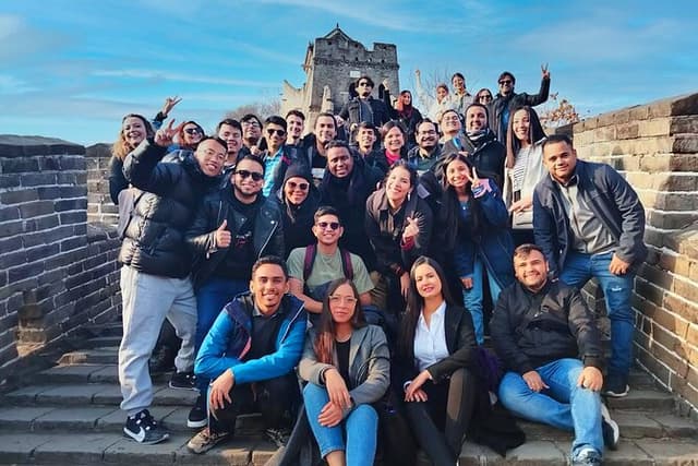 MuBus: Mutianyu Great Wall Bus Tour with Options(ENG/ESP/RUS)