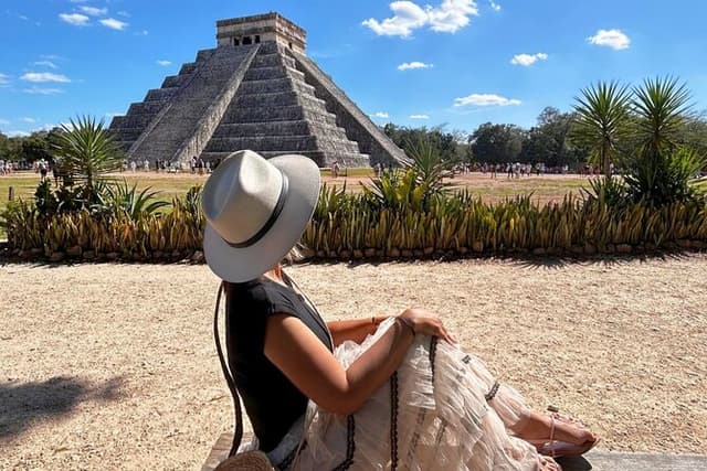 Chichen Itza Gastronomic, Valladolid and Cenote Extremo
