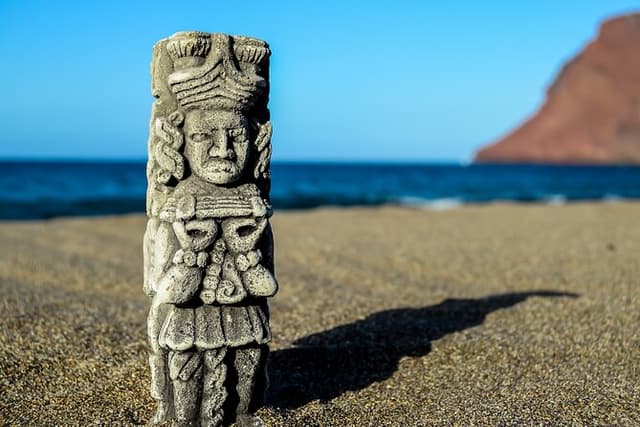 Private Tour of Tiwanaku Archeological Site from La Paz