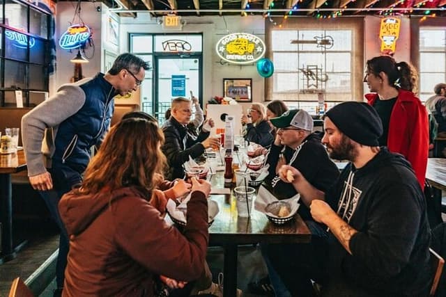 Nashville: Authentic Food Tour with 5 Tastings of Local Dishes