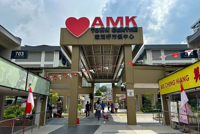 The Real Singapore Heartland Walking Food Tour