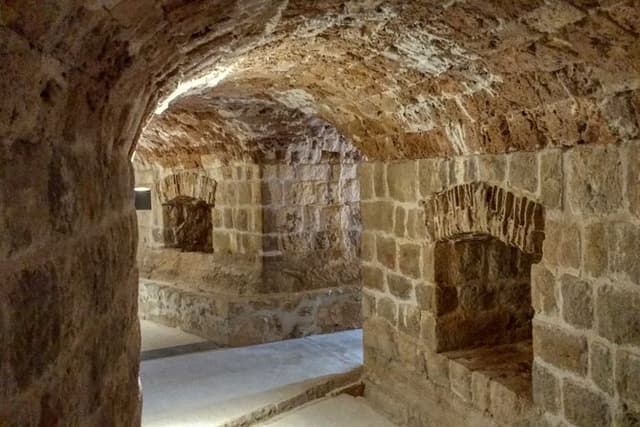 Dubrovnik Walls: Secret Tunnels of Minčeta Tower & Fort Bokar