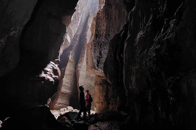 Cave of the Tayos + Shuar Indigenous Community - Tour 2 Days 1 Night