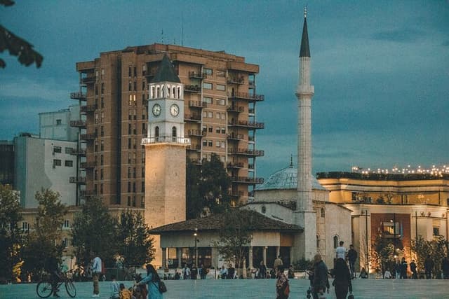 Tirana Hidden Treasures Sightseeing Tour