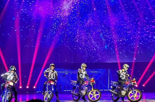 Beijing Acrobatics Show At Red Theater