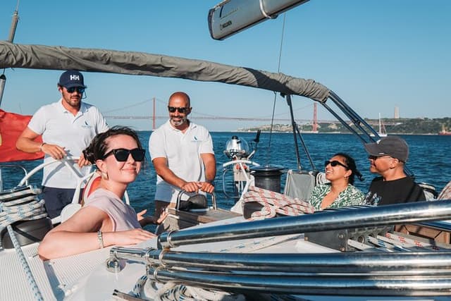 Lisbon Small Group 2h Sunset Sailing- Live Commentary & a Drink