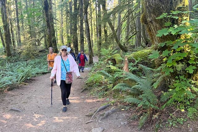 Snoqualmie falls and Twin Falls Hike