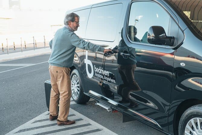 Compare Private Transfers: Aveiro to Porto
