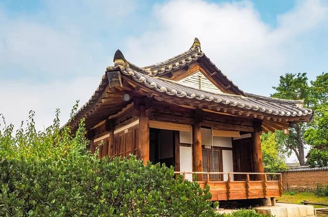 From Busan to Andong: A Cultural Private Tour Through Time