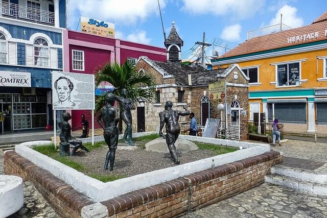 Montego Bay City Highlights & Sightseeing Tour with Shopping