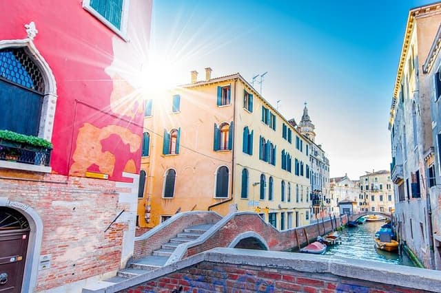 Venice Small-Group Walking Tour: Secrets & Hidden Gems