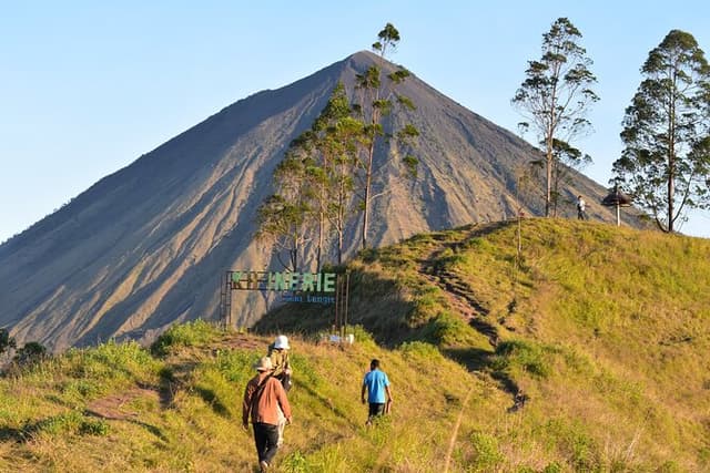 Flores Adventure Tour