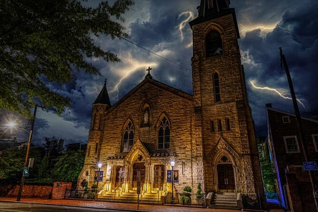 Phantoms of the Potomac: Old Town Alexandria Ghost Tour