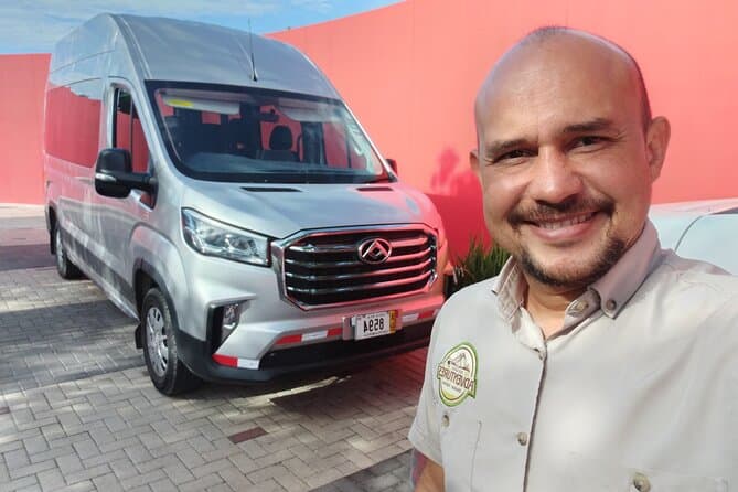 Ride from Arenal Volcano to Tamarindo Beach in Comfort