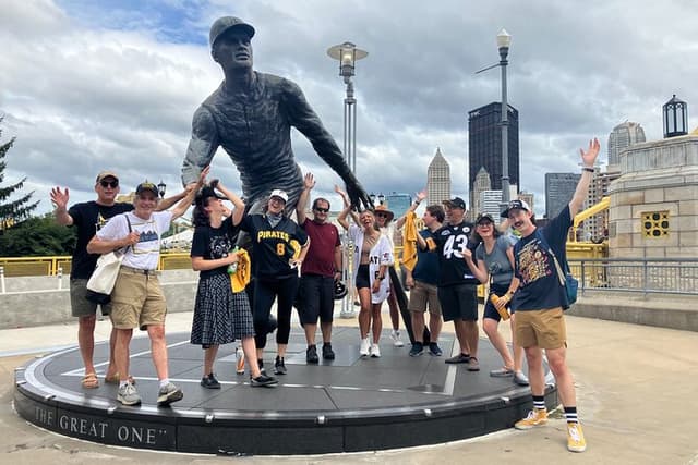 New! Black & Gold Sports History Tour for Sports Fans