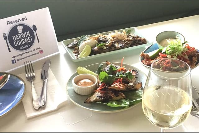 Private Outback Gourmet Food, Art, and Sightseeing Tour