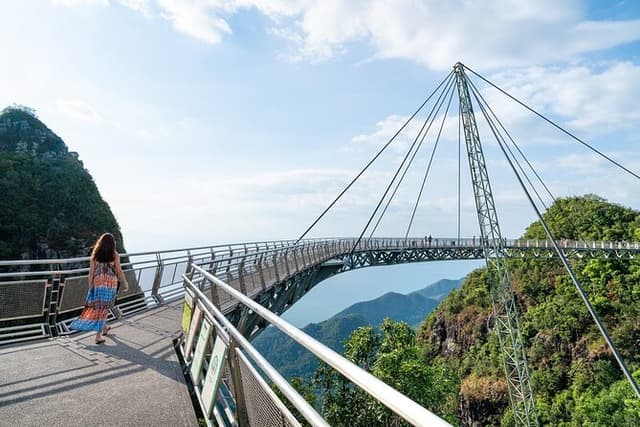 Langkawi Private Tour Highlights with Cable Car and Sky Bridge