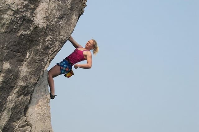 Full day deep water soloing - Kayaking in Cat Ba - Ha Long Bay.