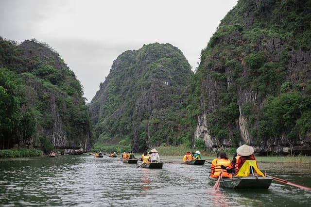 From Hanoi: Hoa Lu, Tam Coc, and Mua Cave Scenic Day Trip