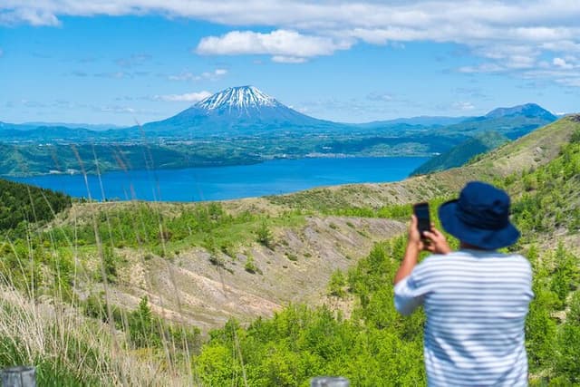 Hike Mt. Usu and visit Lake Toya Day Tour