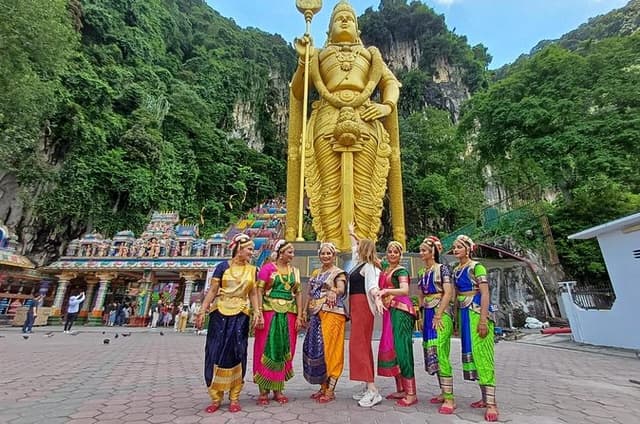 Batu Caves & Putrajaya: Iconic Architecture & Scenic Lake Cruise