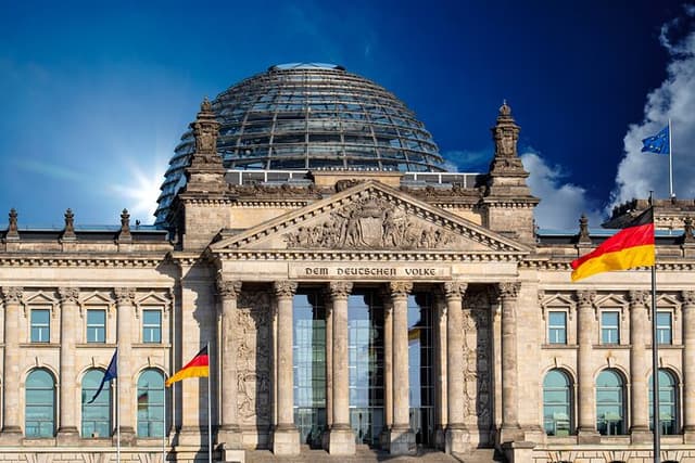 Full Day Tour of Berlin from Warnemunde and Rostock Cruise Port