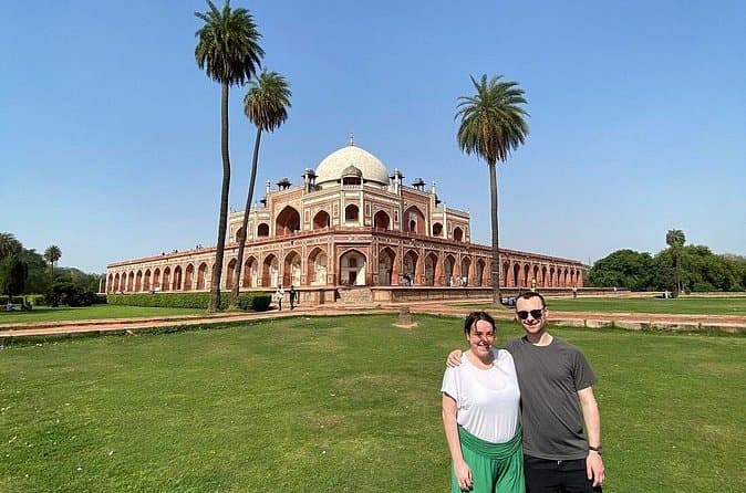 Explore Delhi Temples: Best Tours in New Delhi
