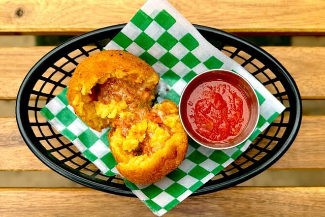 Private Jean-Talon Market & Little Italy Food Tour W/ 8 Tastings