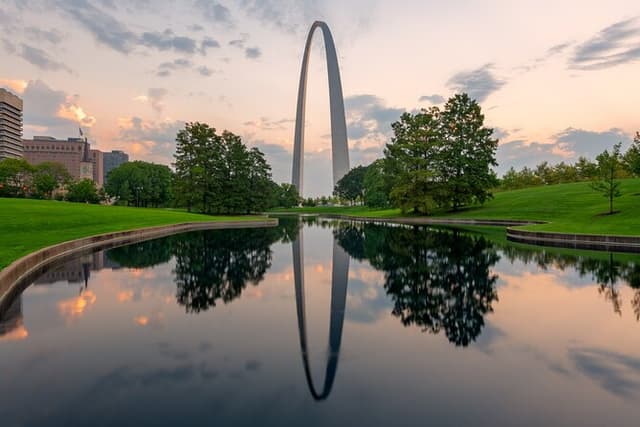 Saint Louis Self Guided Driving and Walking Audio Tour
