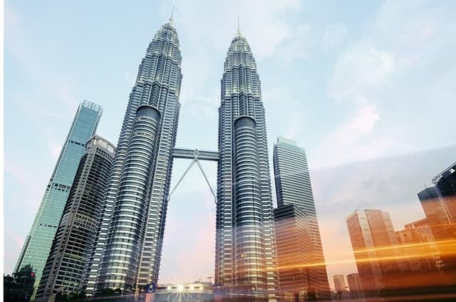 Full Day Shared Tour in Grand KL Putrajaya and Batu Caves