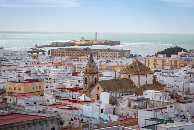Cadiz Self Paced Walking Tour with Audio Guide