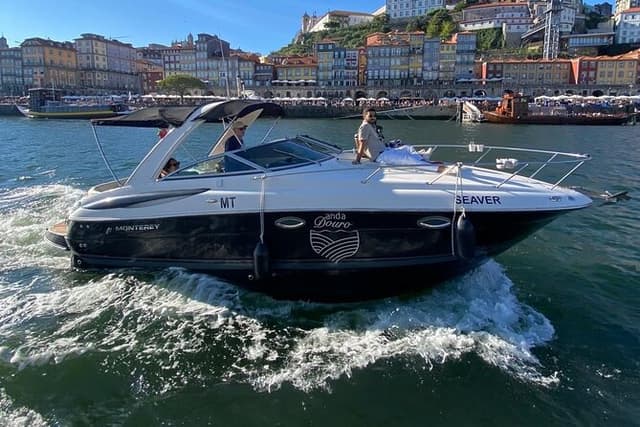 Private Douro navigation with local flavors