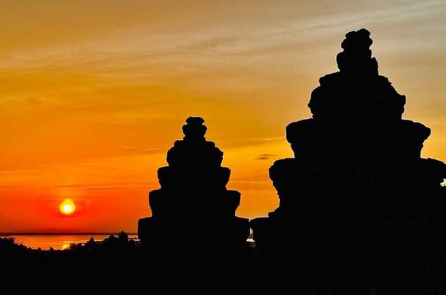 Luxury Angkor Wat Private Tours & Sunset Photography