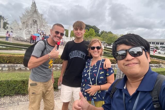 Chiang Mai Private Tourist Guide with Private Transportation